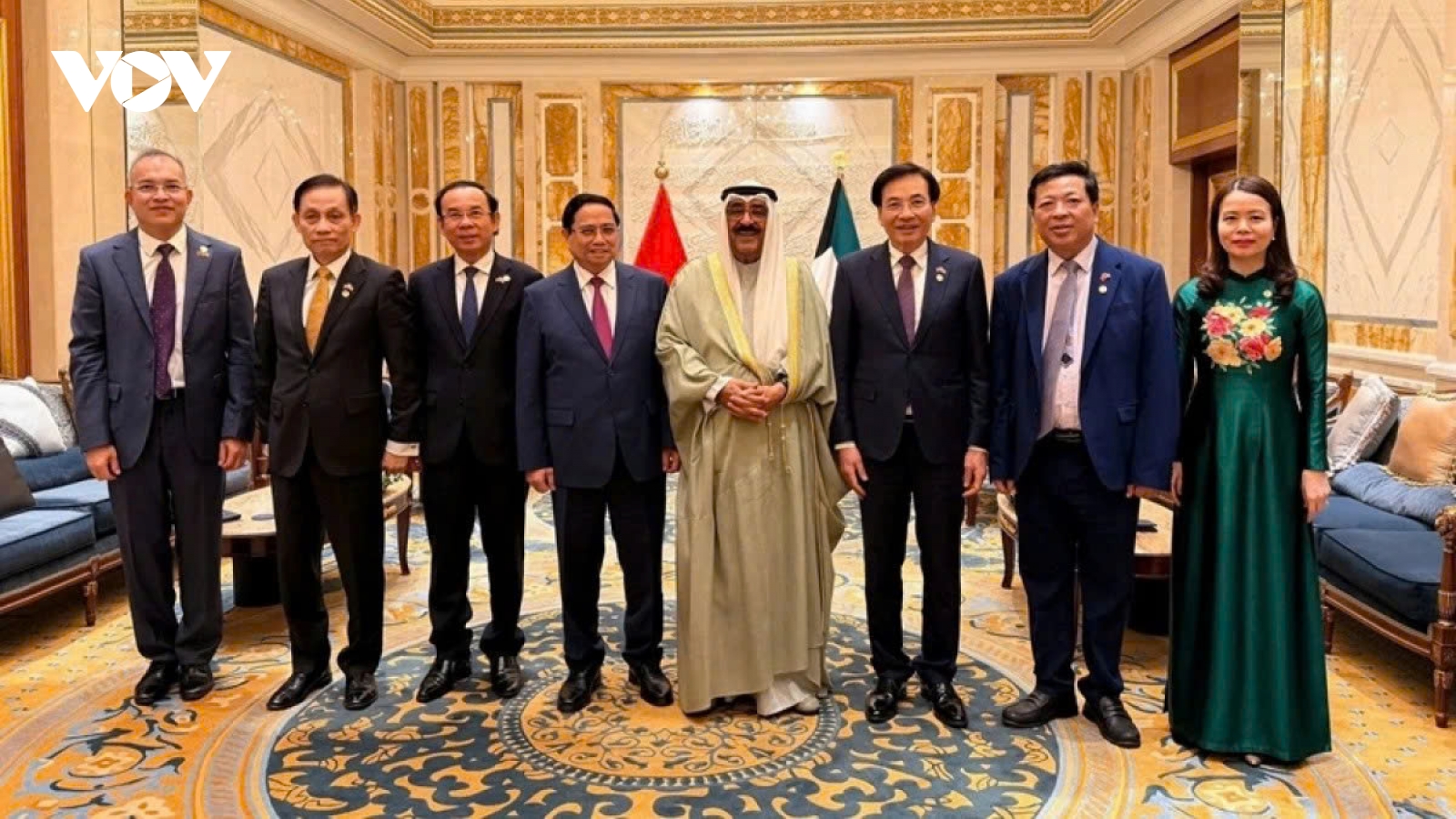 Prime Minister Pham Minh Chinh meets Emir of Kuwait